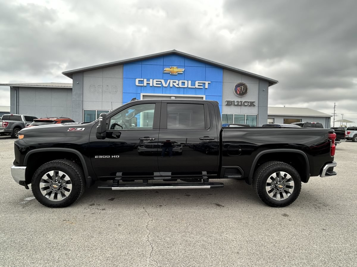 Used 2025 Chevrolet Silverado 2500 LT w/ All Star Edition AWD/4WD image 3