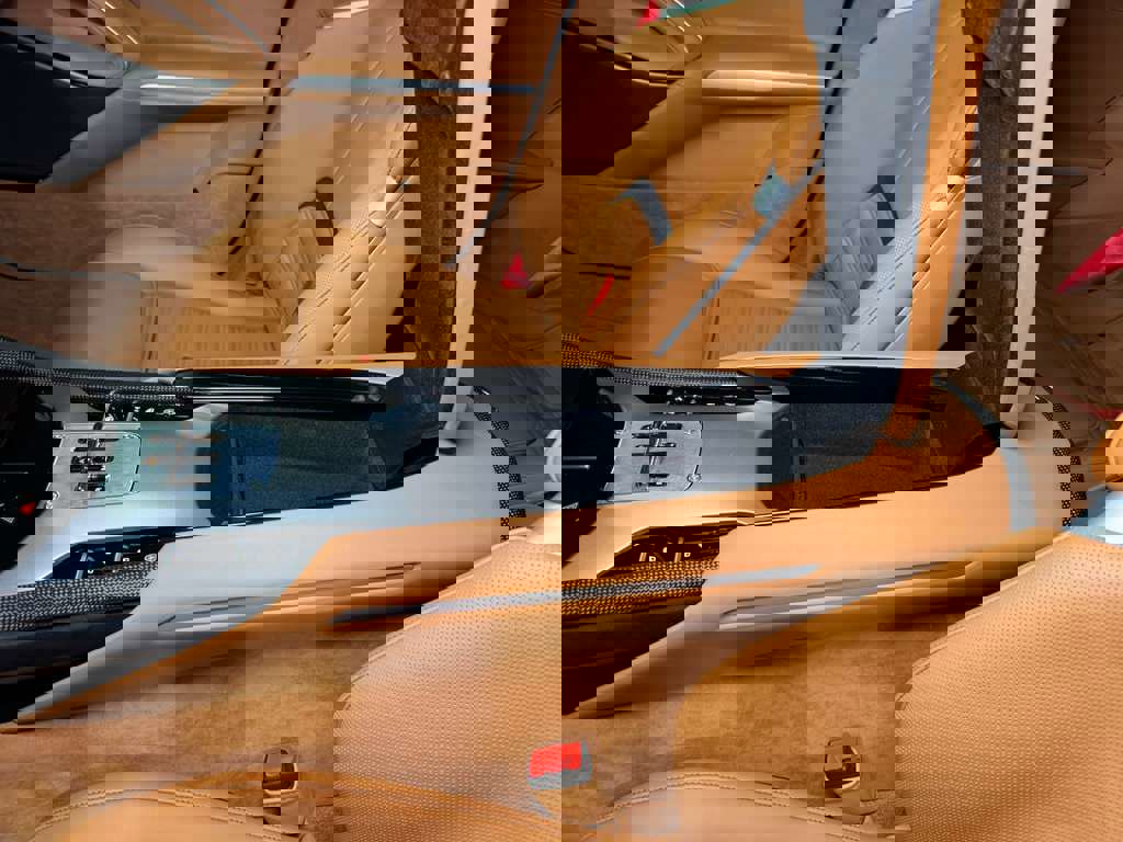 Used 2024 Ferrari Purosangue image 31