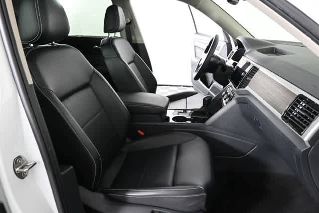 Used 2022 Volkswagen Atlas SE w/ Panoramic Sunroof Package image 14
