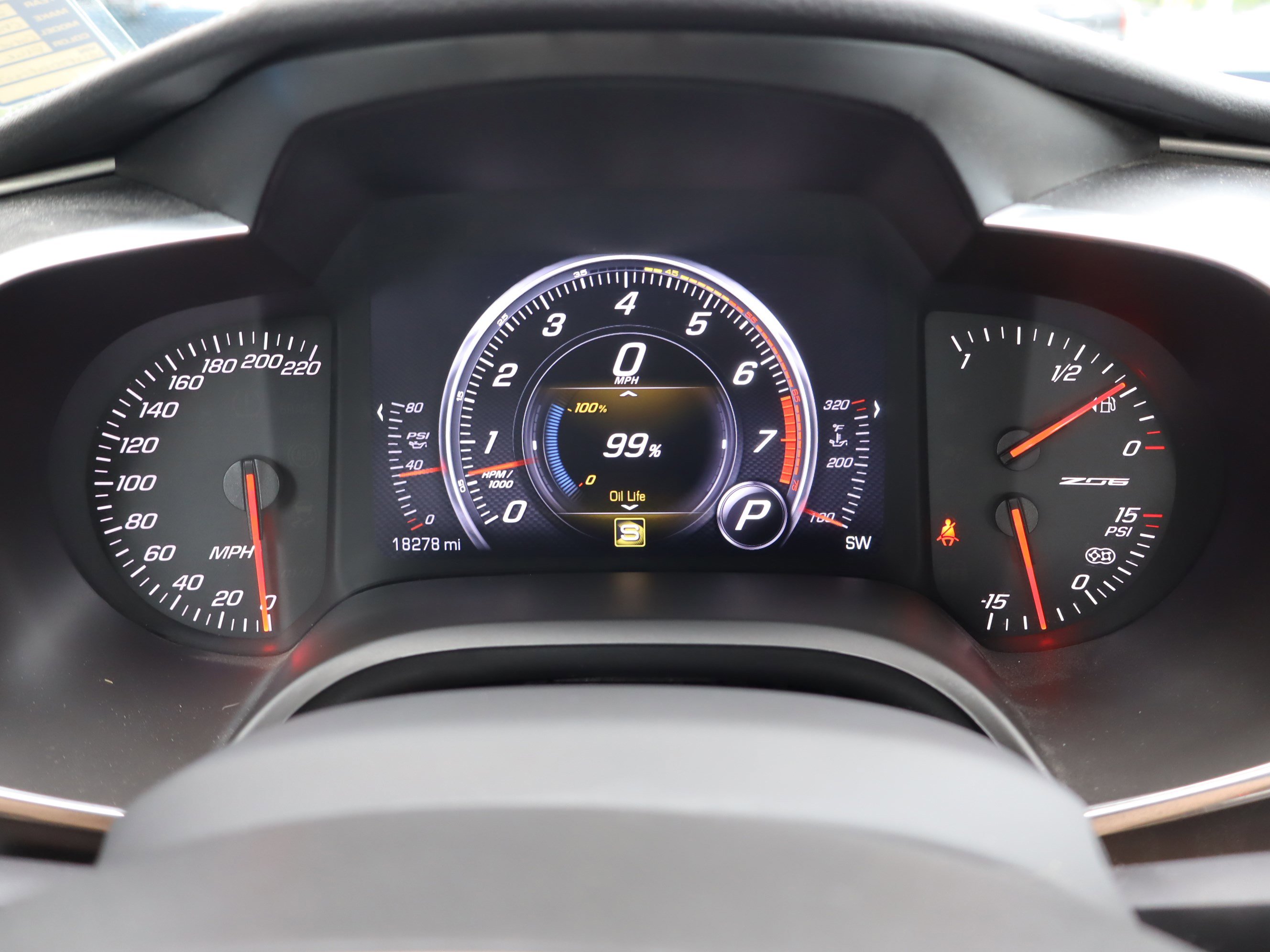 Used 2015 Chevrolet Corvette Z06 w/ Battery Protection Package image 23