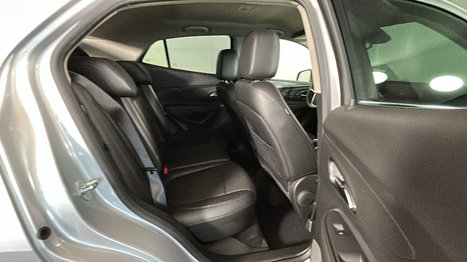 Used 2019 Buick Encore Preferred AWD/4WD image 34