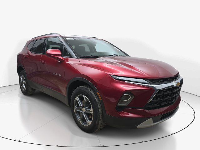 Used 2023 Chevrolet Blazer LT w/ Convenience Package FWD image 3