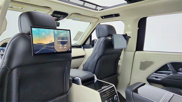 Used 2023 Land Rover Range Rover Long Wheelbase Autobiography image 29