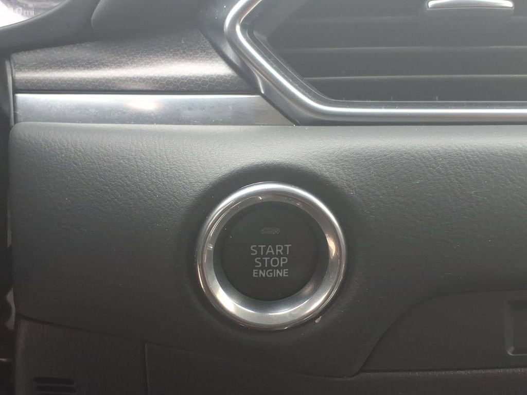 Used 2023 MAZDA CX-5 Carbon Edition image 13