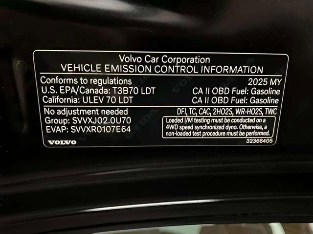 Used 2025 Volvo XC40 B5 Plus image 80