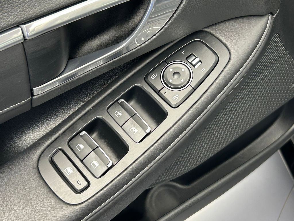 Used 2023 Hyundai Sonata Limited w/ Preferred Accessory Package FWD image 51