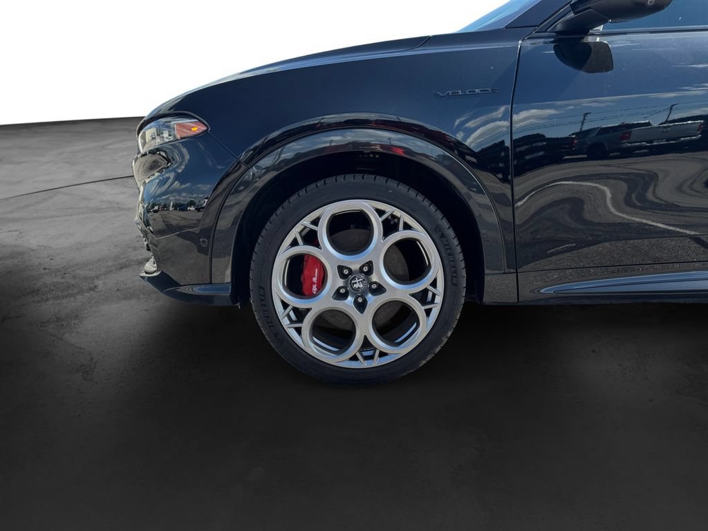 Used 2024 Alfa Romeo Tonale Veloce w/ Active Assist Package AWD/4WD image 24
