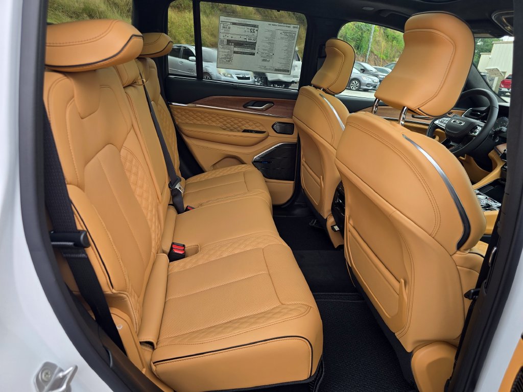 New 2027 Jeep Grand Cherokee Summit AWD/4WD image 25