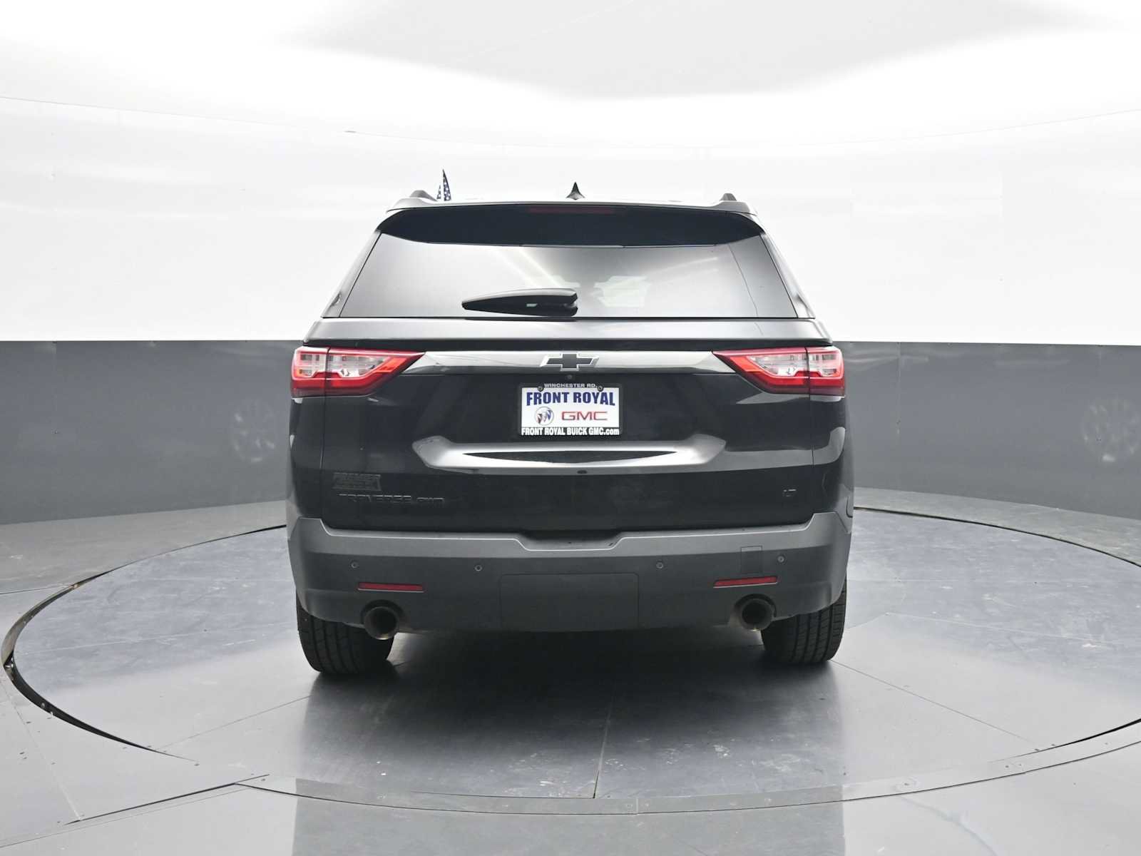 Used 2020 Chevrolet Traverse LT w/ LPO, Blackout Package AWD/4WD image 6