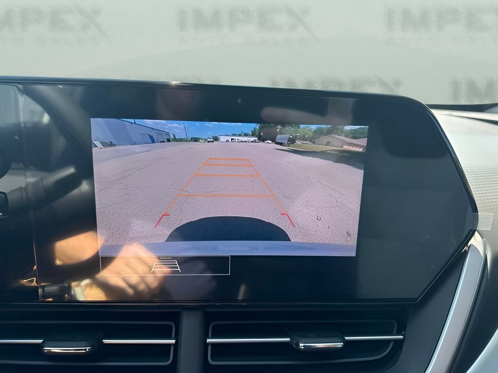 Used 2026 Chevrolet Trax LS FWD image 18