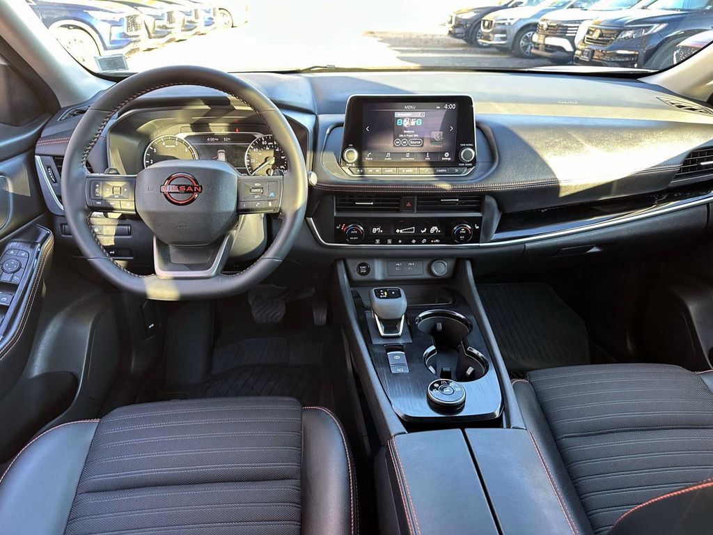 Certified 2025 Nissan Rogue SV image 14