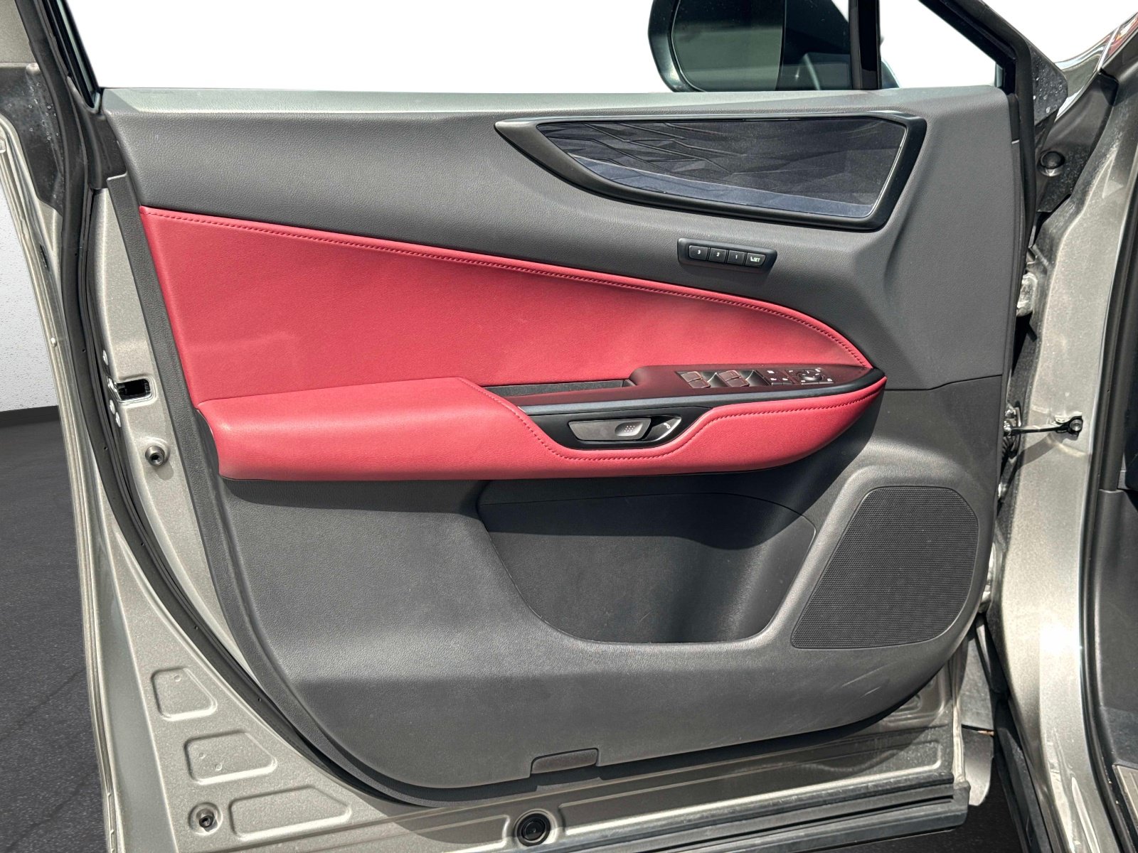 Certified 2025 Lexus NX 250 FWD w/ Accessory Package (Z1) image 19