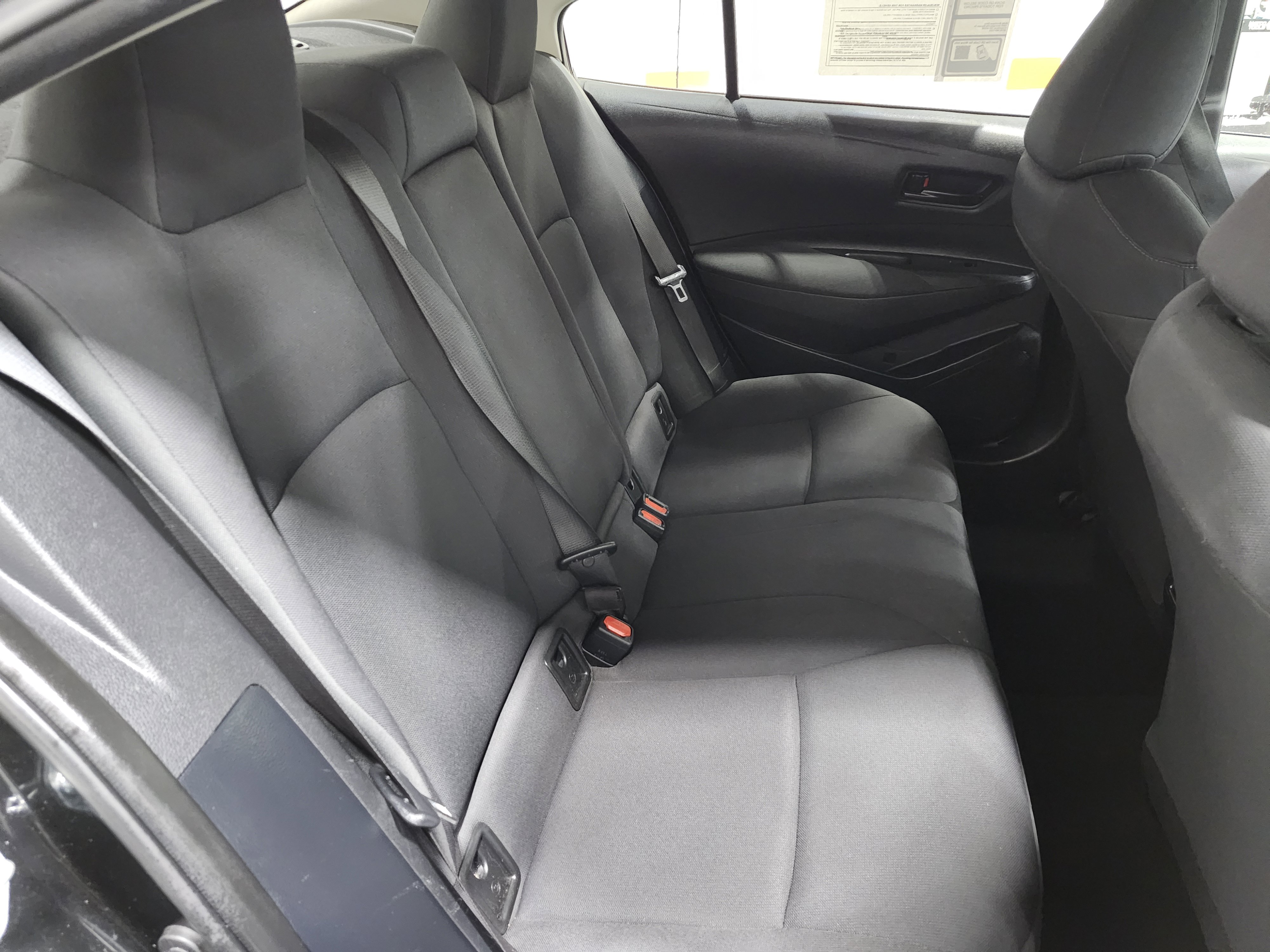 Used 2022 Toyota Corolla LE image 18