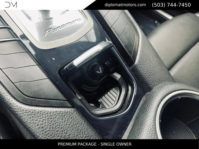 Used 2014 Porsche Panamera 4 AWD/4WD image 43