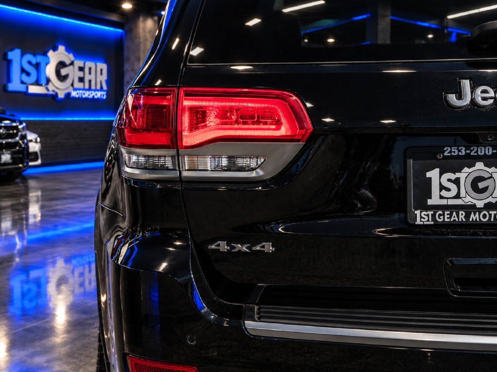 Used 2019 Jeep Grand Cherokee Summit AWD/4WD image 13