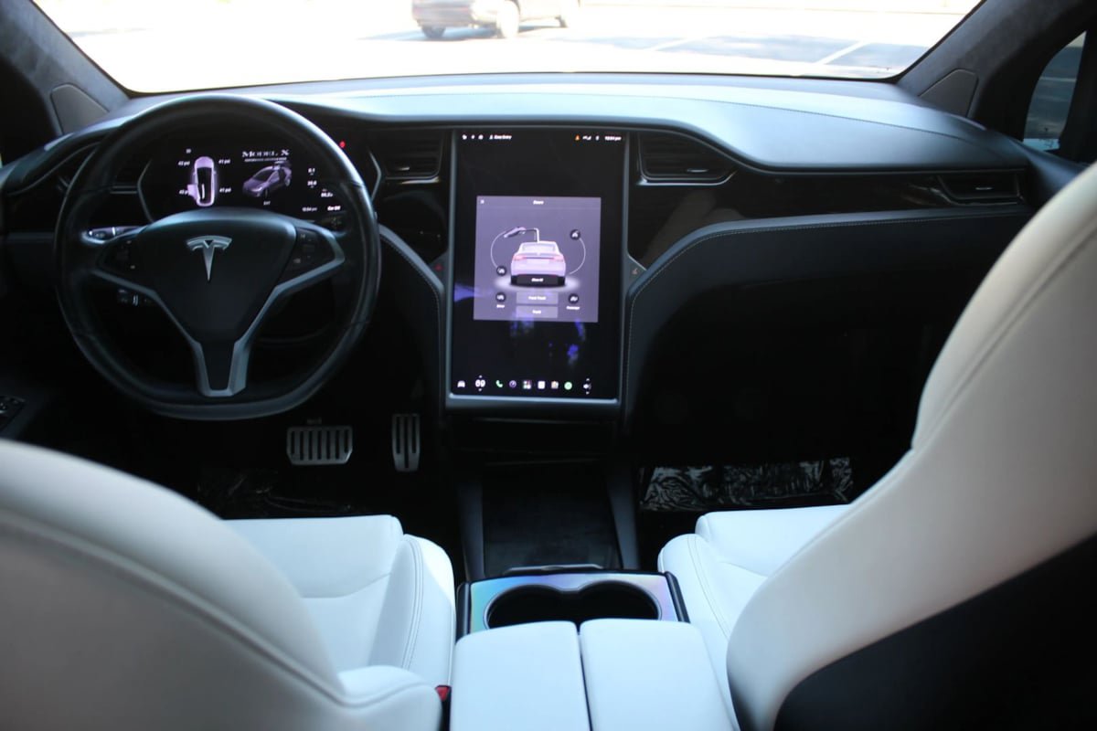 Used 2020 Tesla Model X Performance AWD/4WD image 16