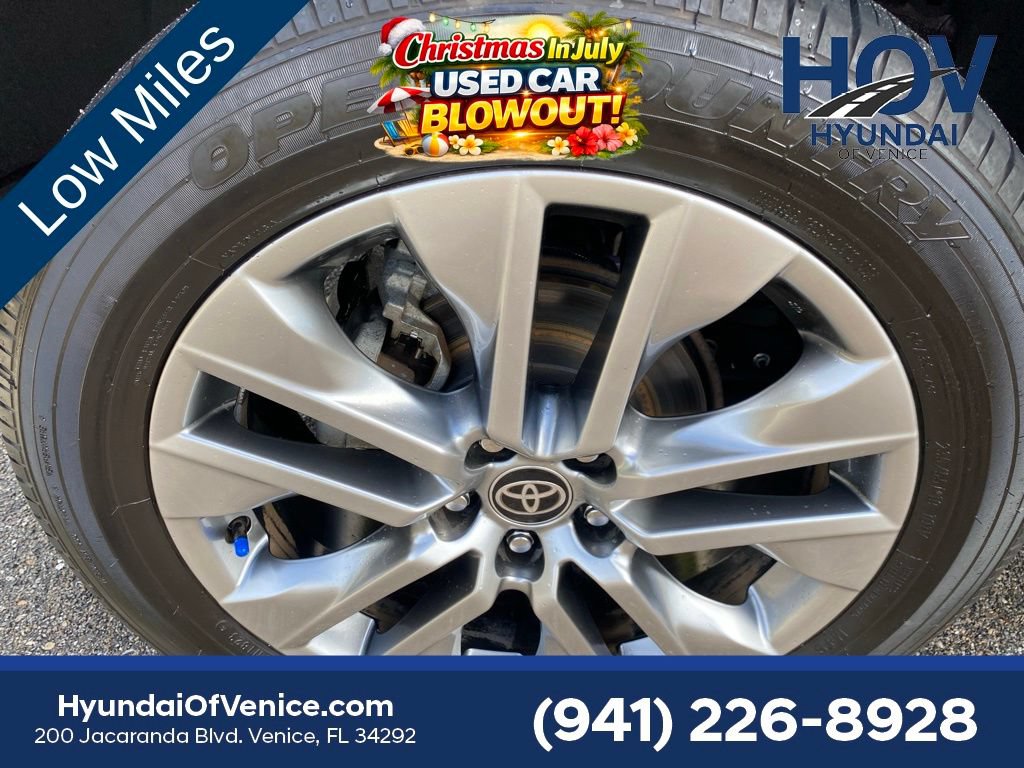 Used 2023 Toyota RAV4 Limited FWD image 59