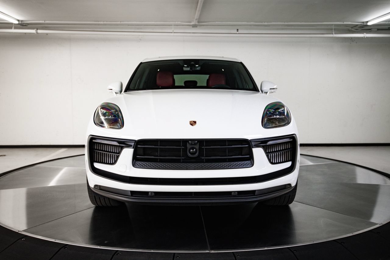 Certified 2024 Porsche Macan S AWD/4WD image 9