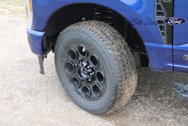 New 2026 Ford F250 XLT w/ XLT Premium Package AWD/4WD image 5