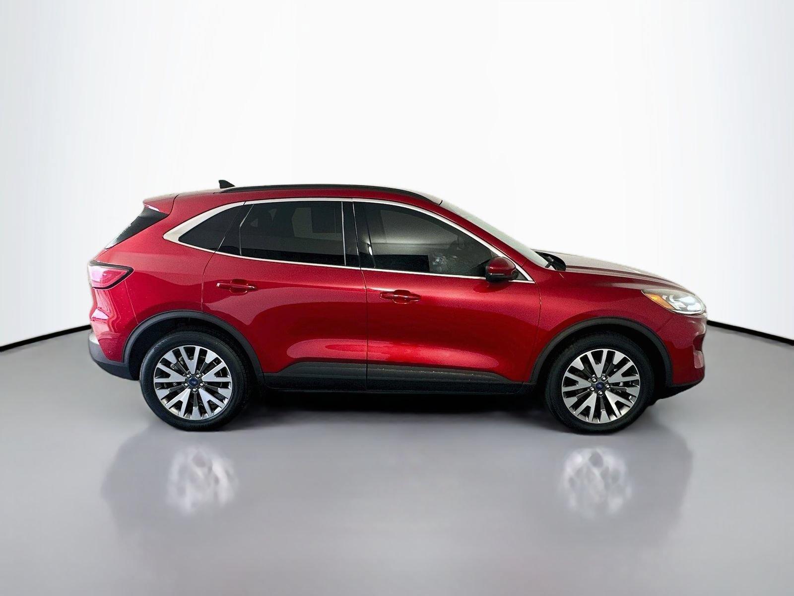 Used 2020 Ford Escape Titanium AWD/4WD image 8