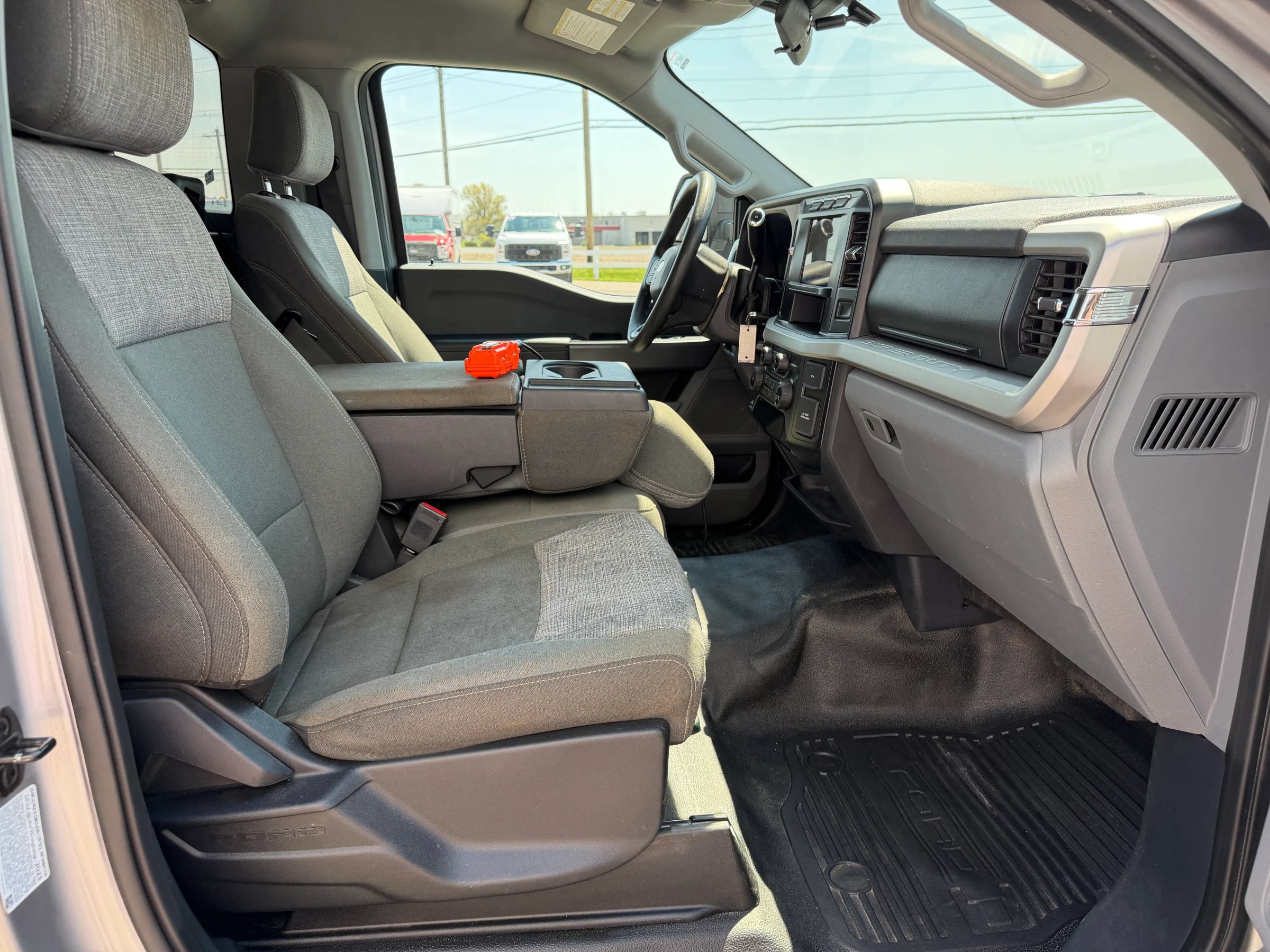 Used 2023 Ford F450 XLT AWD/4WD image 26
