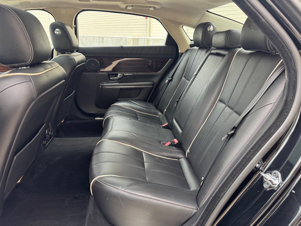 Used 2013 Jaguar XJ L Portfolio image 22