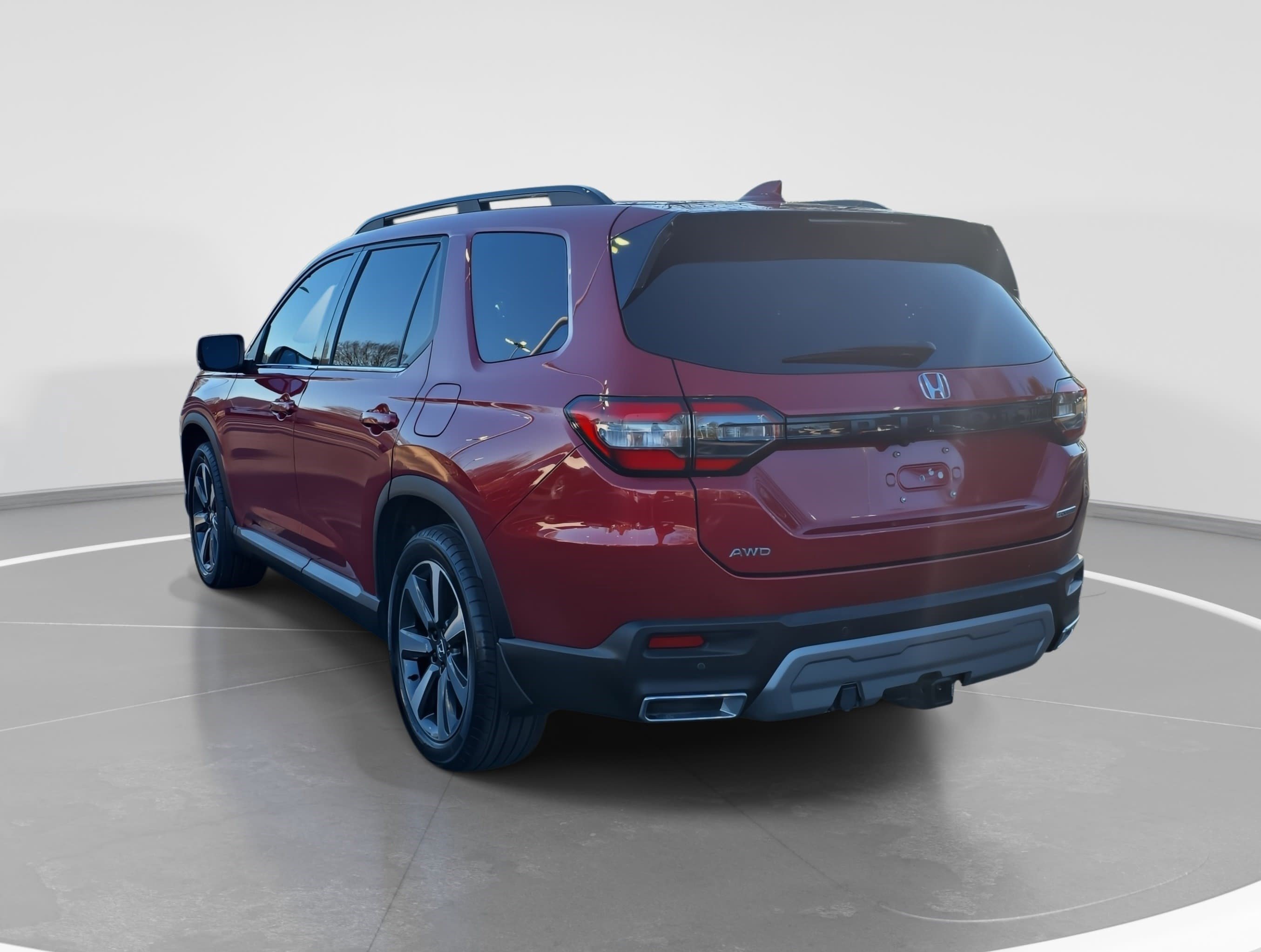 Used 2024 Honda Pilot Touring image 7