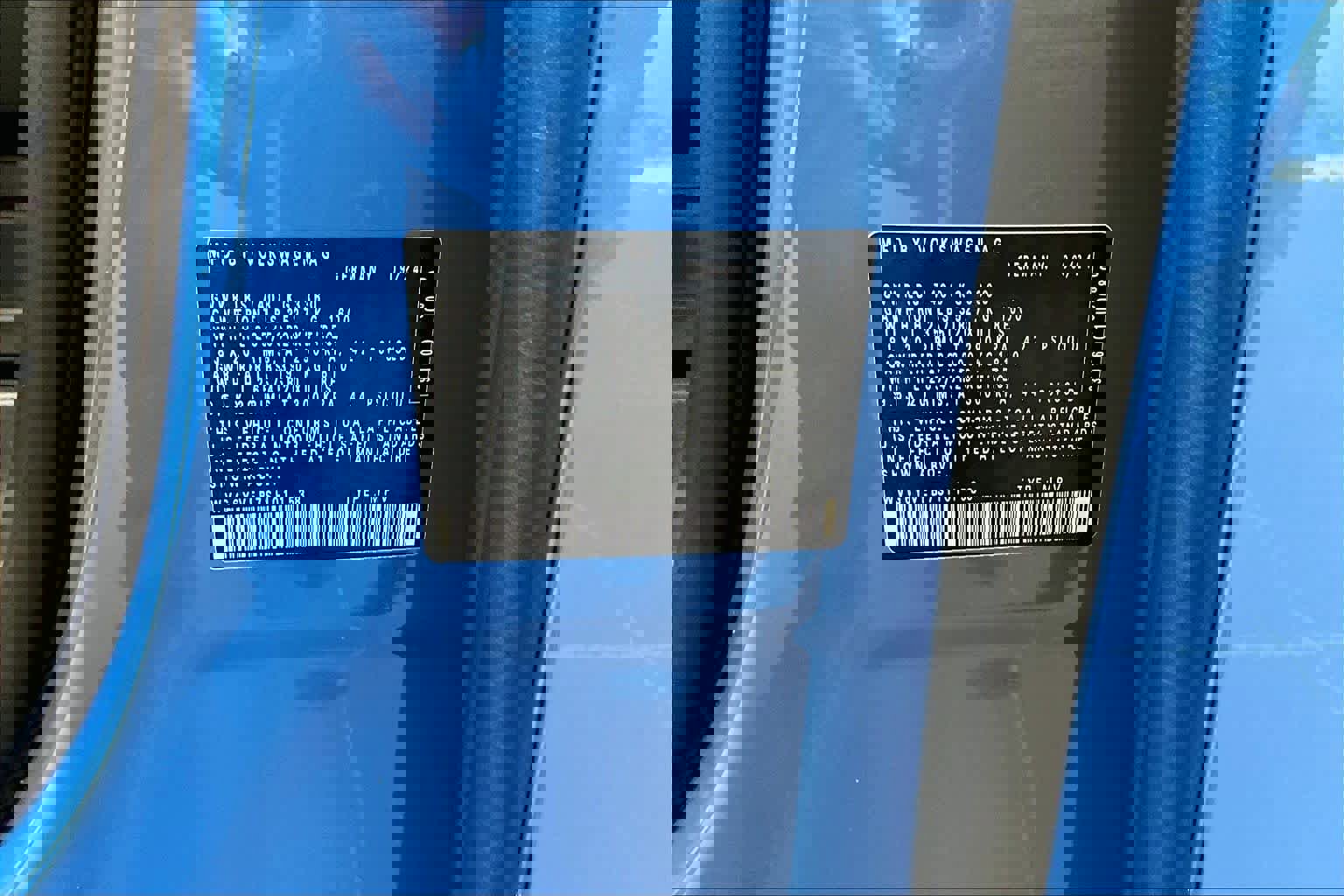 Used 2025 Volkswagen ID. Buzz 1st Edition image 33