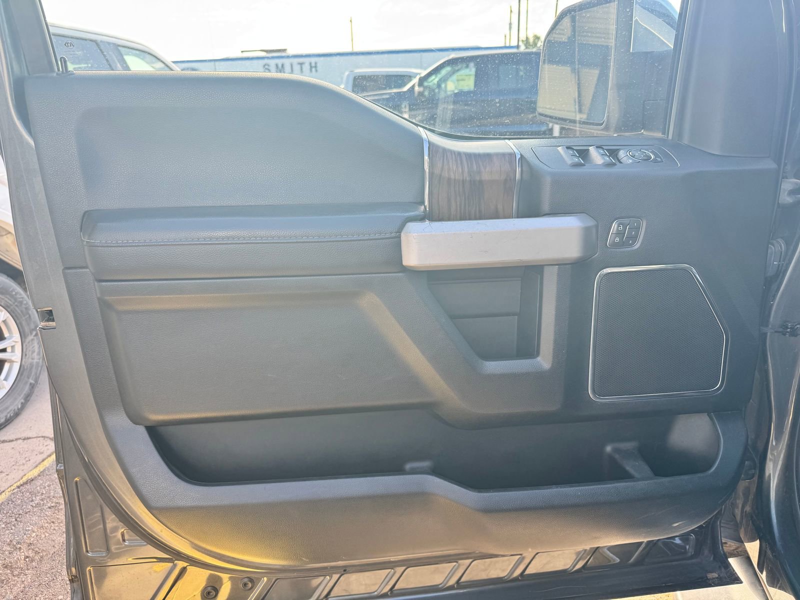 Used 2020 Ford F150 Lariat AWD/4WD image 10