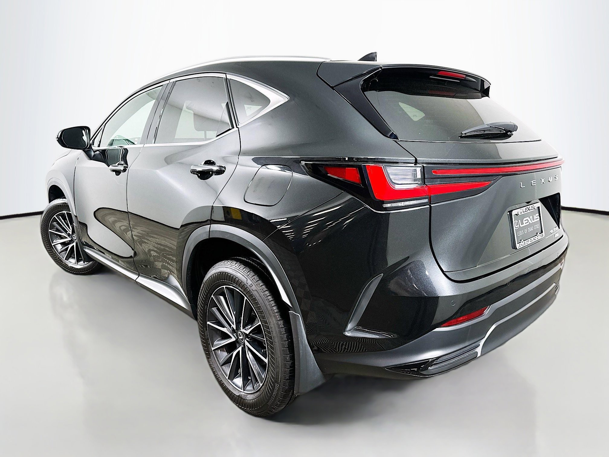 Used 2025 Lexus NX 350 AWD w/ Accessory Package (2T) image 5