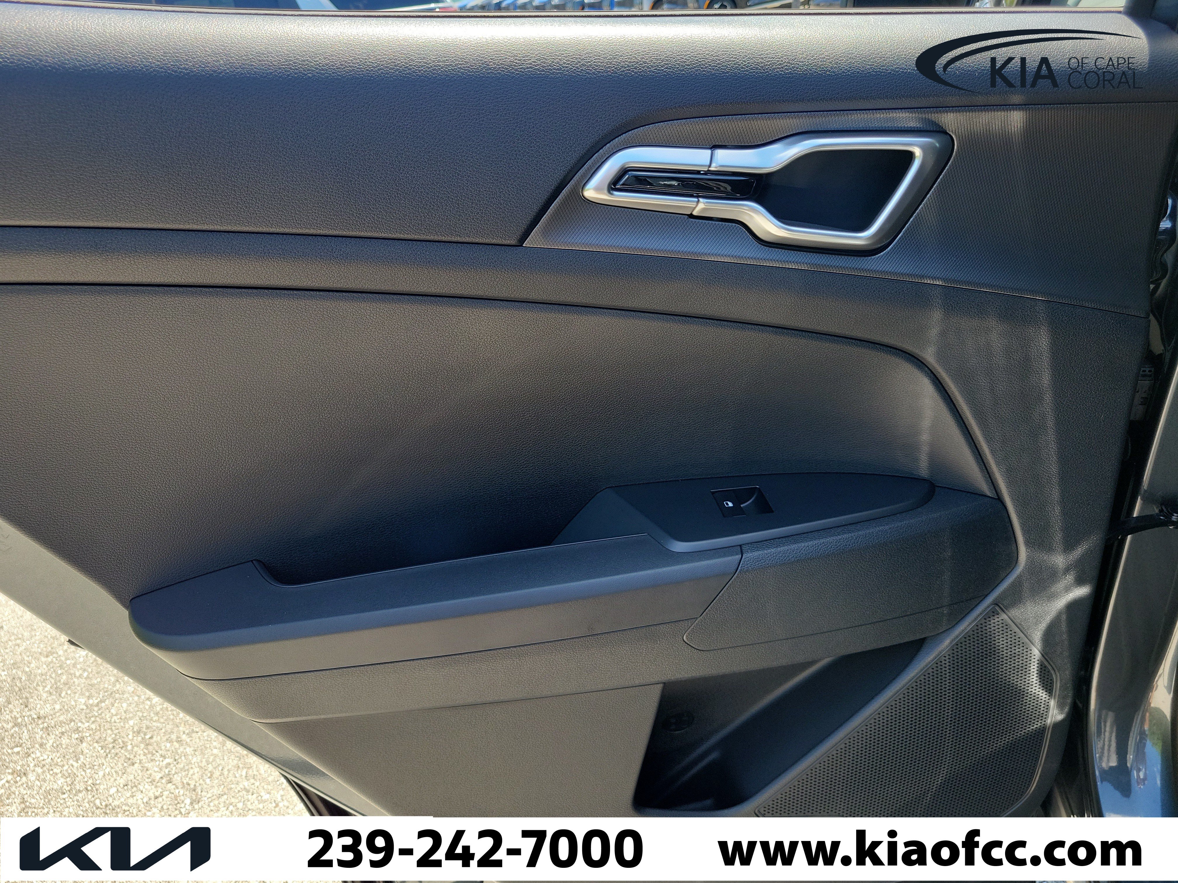 New 2026 Kia Sportage LX FWD image 12