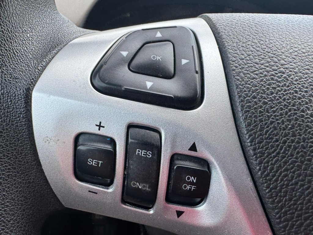 Used 2013 Ford Edge SE FWD image 16