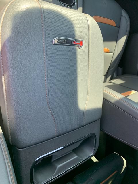 Used 2025 GMC Sierra 2500 AT4 w/ AT4 Premium Plus Package AWD/4WD image 31