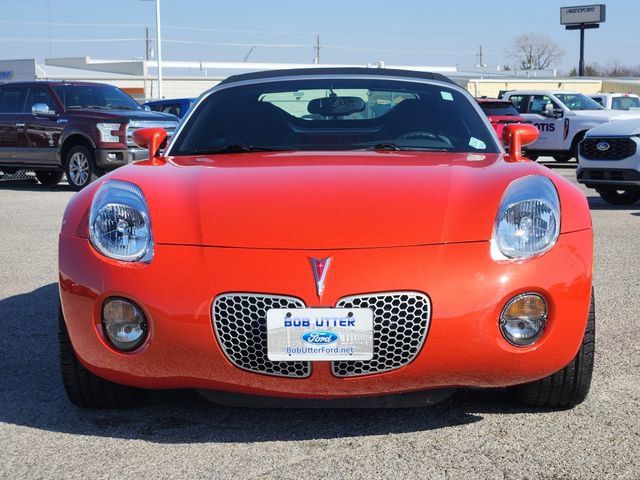 Used 2008 Pontiac Solstice Base w/ Preferred Package image 2