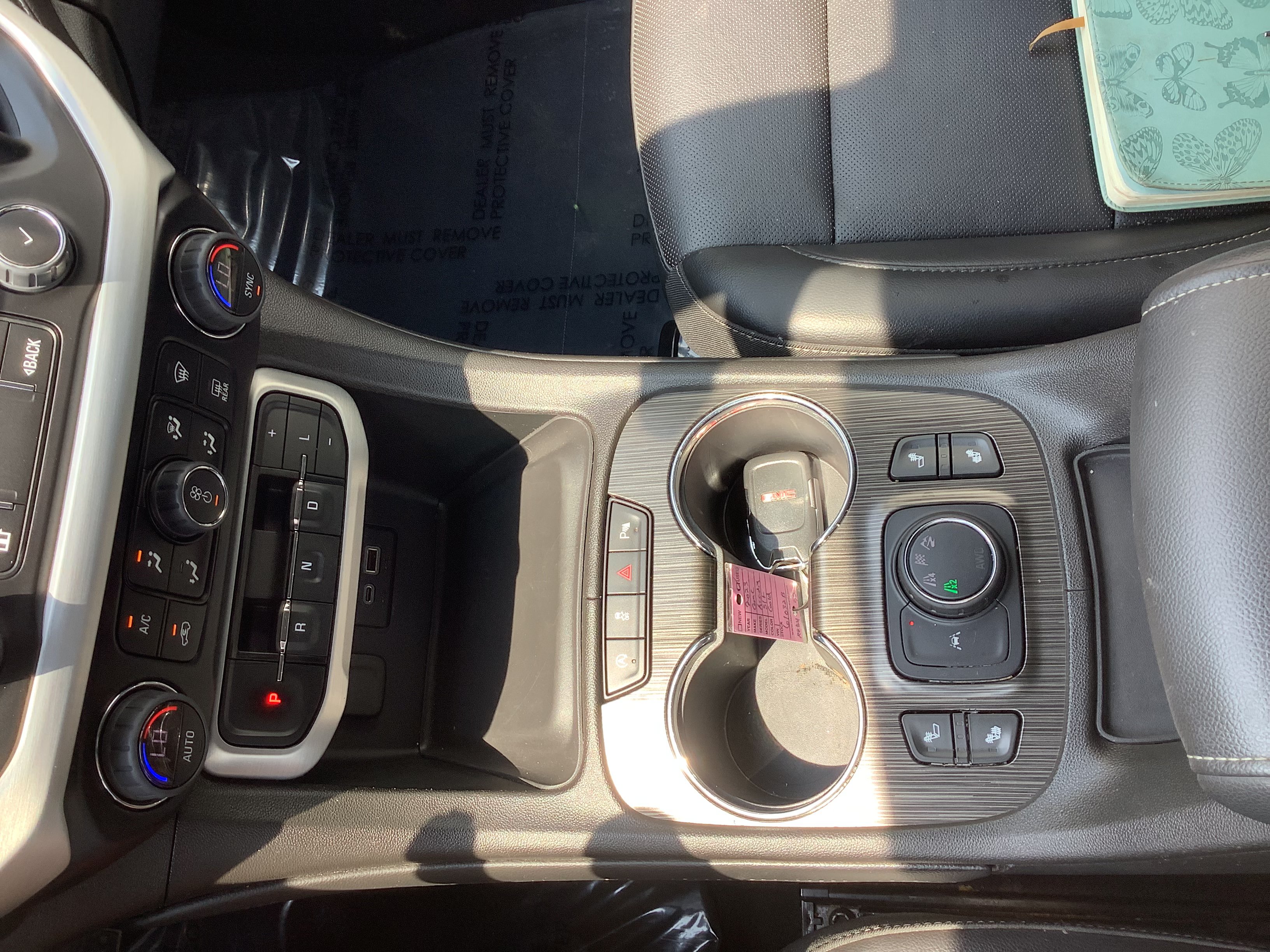 Used 2023 GMC Acadia SLT AWD/4WD image 16