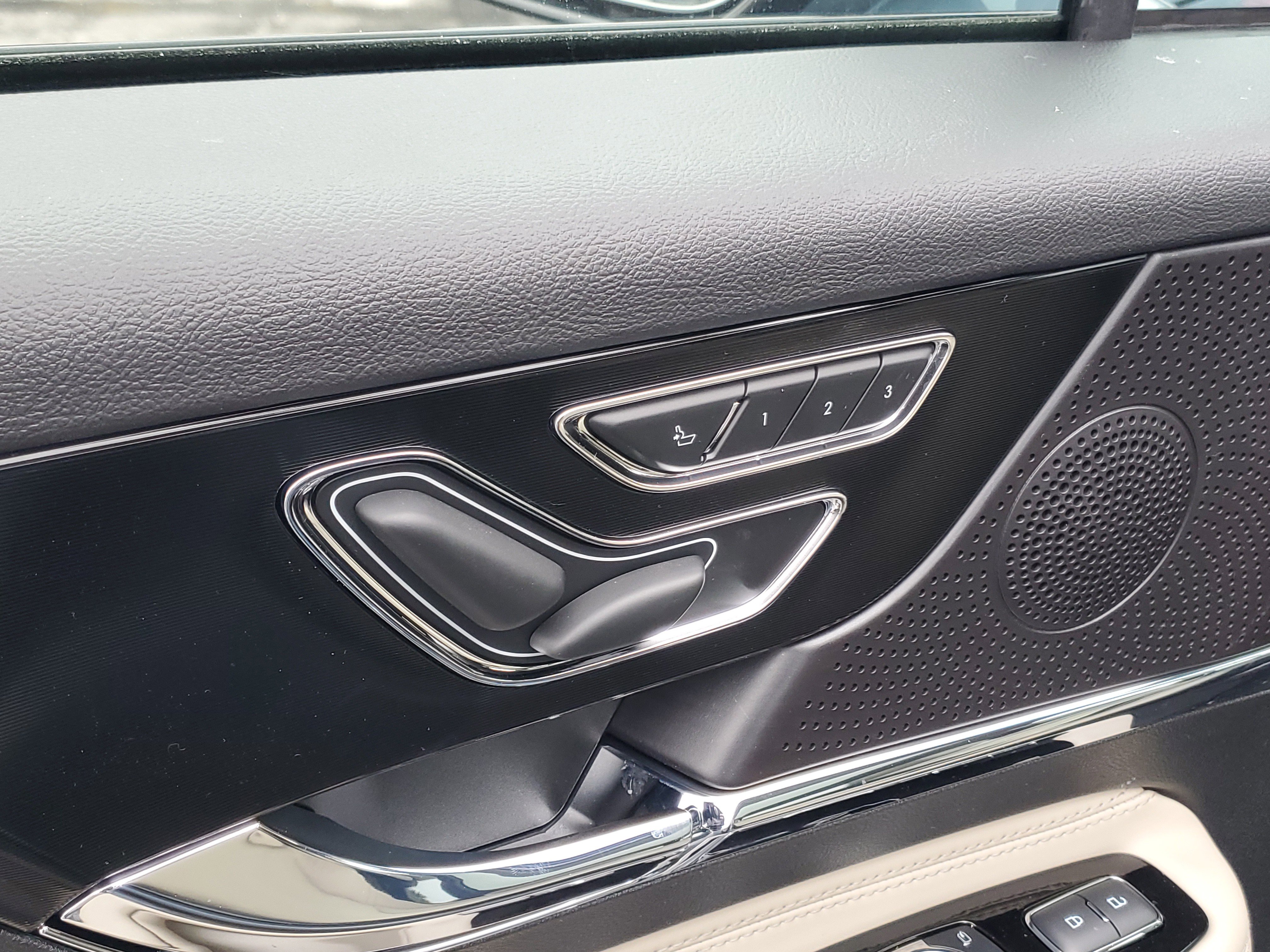 New 2026 Lincoln Corsair Premiere image 9