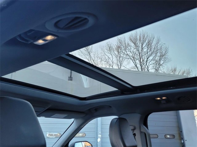 Used 2020 Ford Explorer XLT w/ Equipment Group 202A image 32