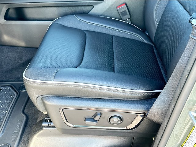 New 2026 RAM 1500 Limited w/ Body Color Bumper Group AWD/4WD image 14
