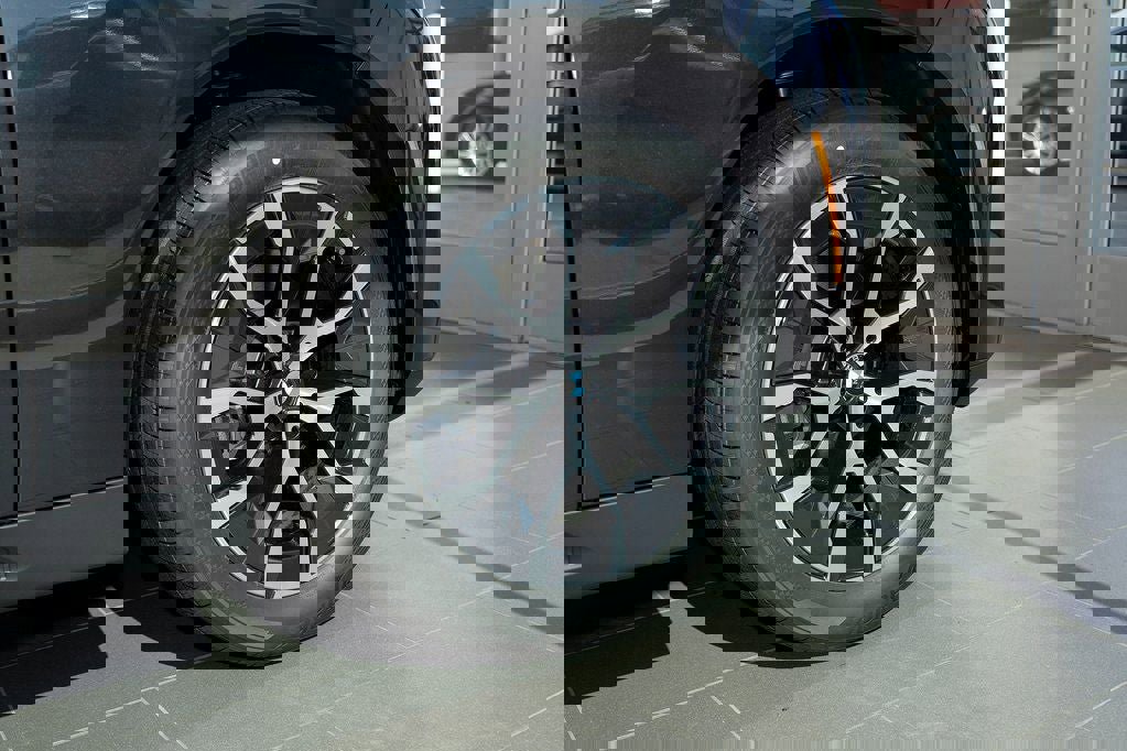 Used 2025 BMW X3 xDrive30i w/ Premium Package image 6