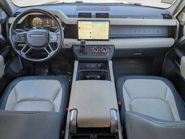 Used 2024 Land Rover Defender 130 X-Dynamic SE image 16