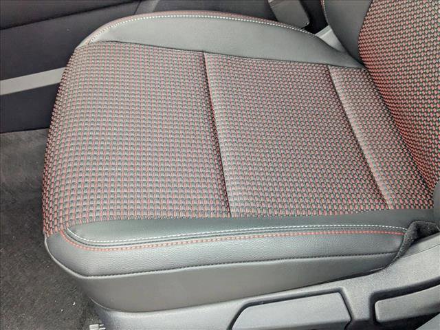 New 2026 Nissan Kicks SR image 4