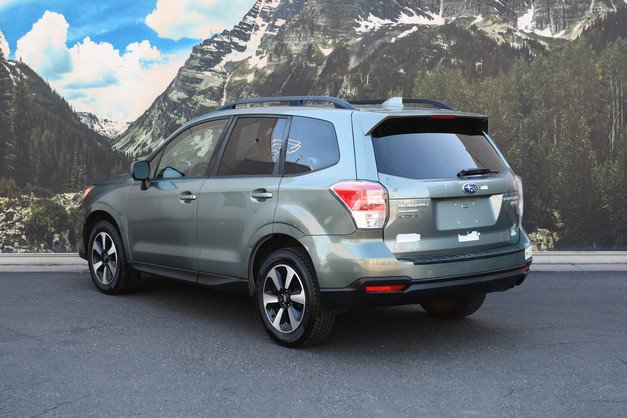 Used 2017 Subaru Forester 2.5i Premium AWD/4WD image 10