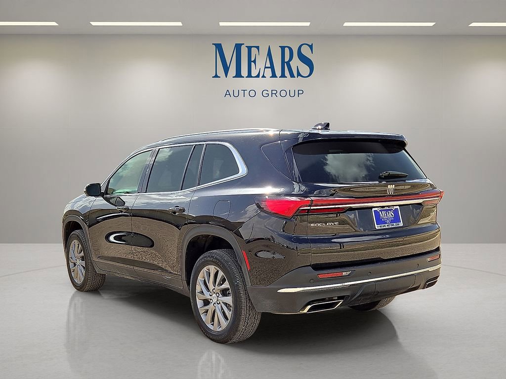 Used 2025 Buick Enclave Preferred image 3