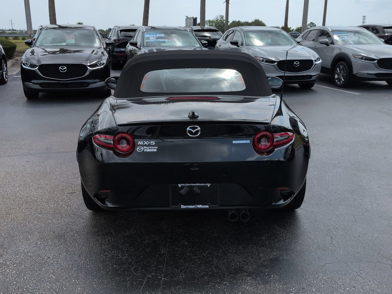 New 2026 MAZDA MX-5 Miata Club w/ Interior Package RWD image 5