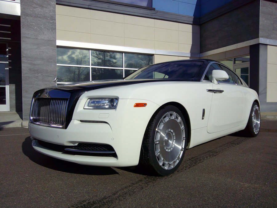 Used 2014 Rolls-Royce Wraith image 39