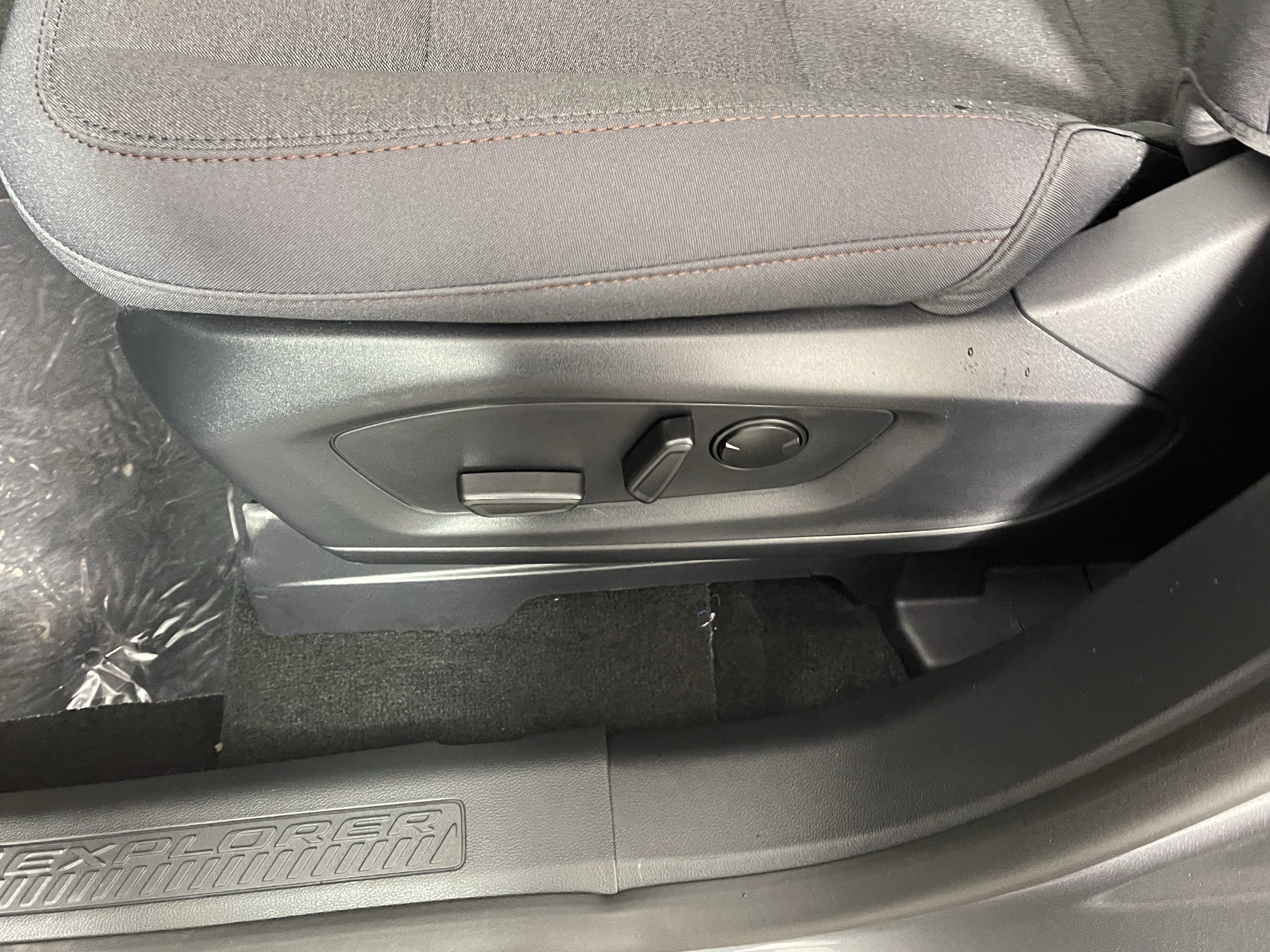 New 2026 Ford Explorer Active AWD/4WD image 17
