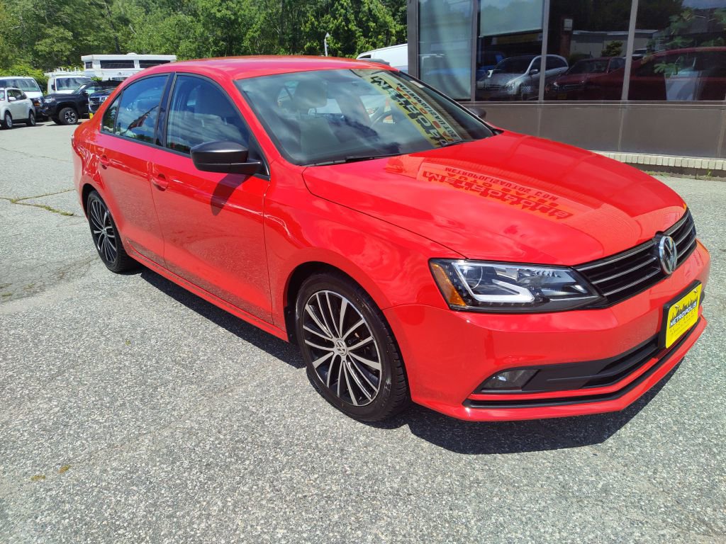 Used 2016 Volkswagen Jetta Sport w/ Lighting Package image 2