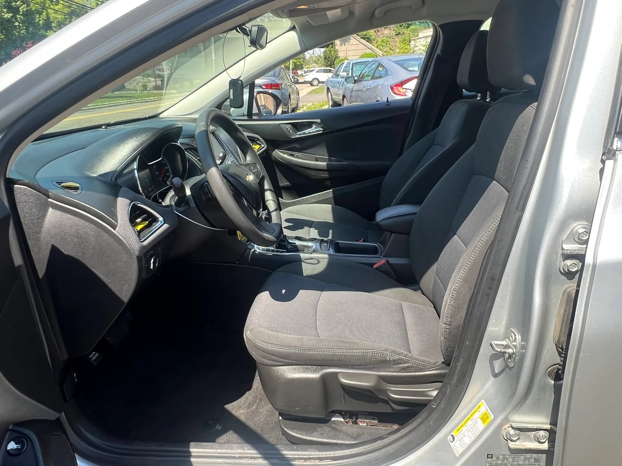 Used 2018 Chevrolet Cruze LT FWD image 26