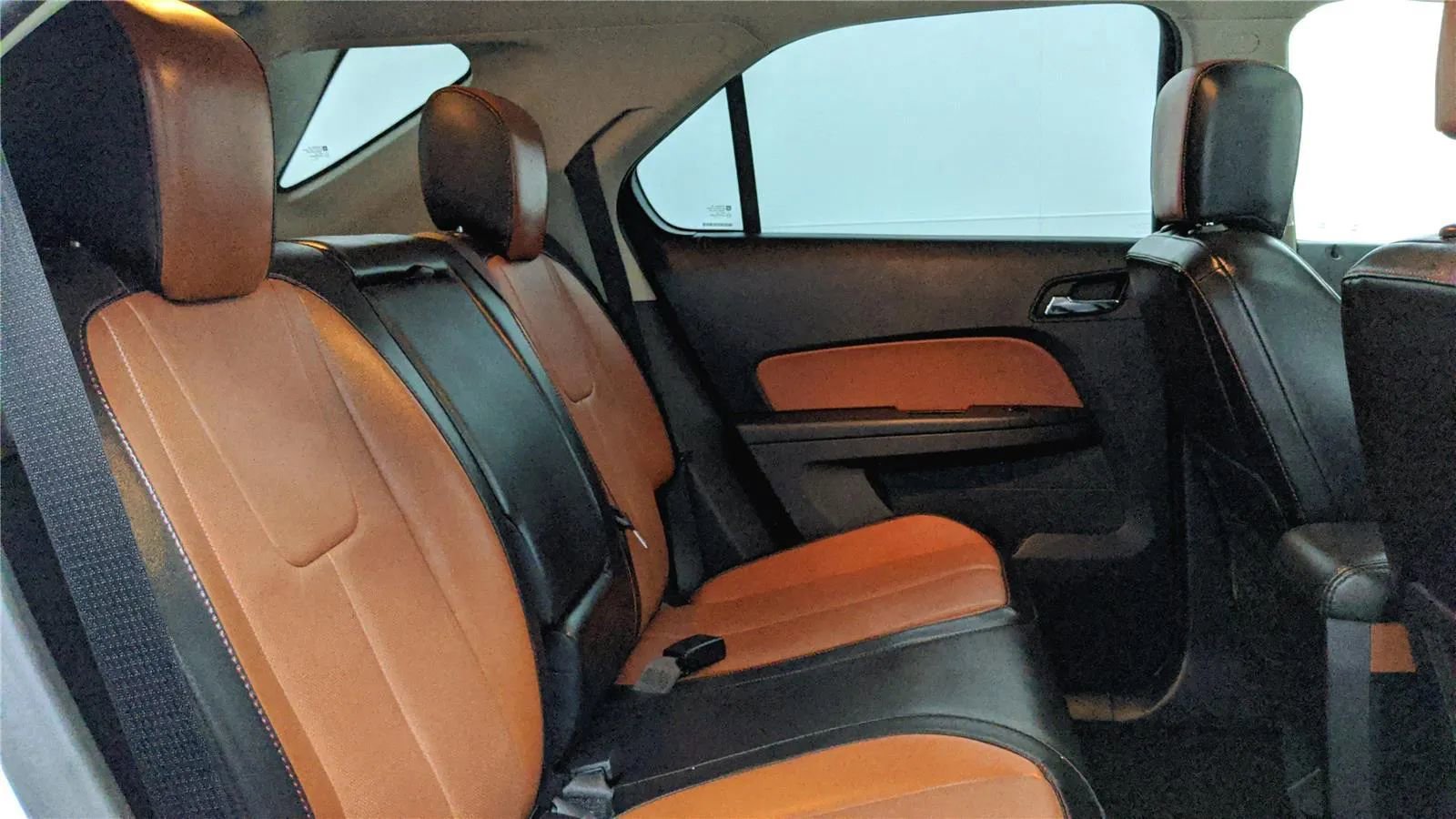 Used 2016 Chevrolet Equinox LTZ w/ Enhanced Convenience Package FWD image 30