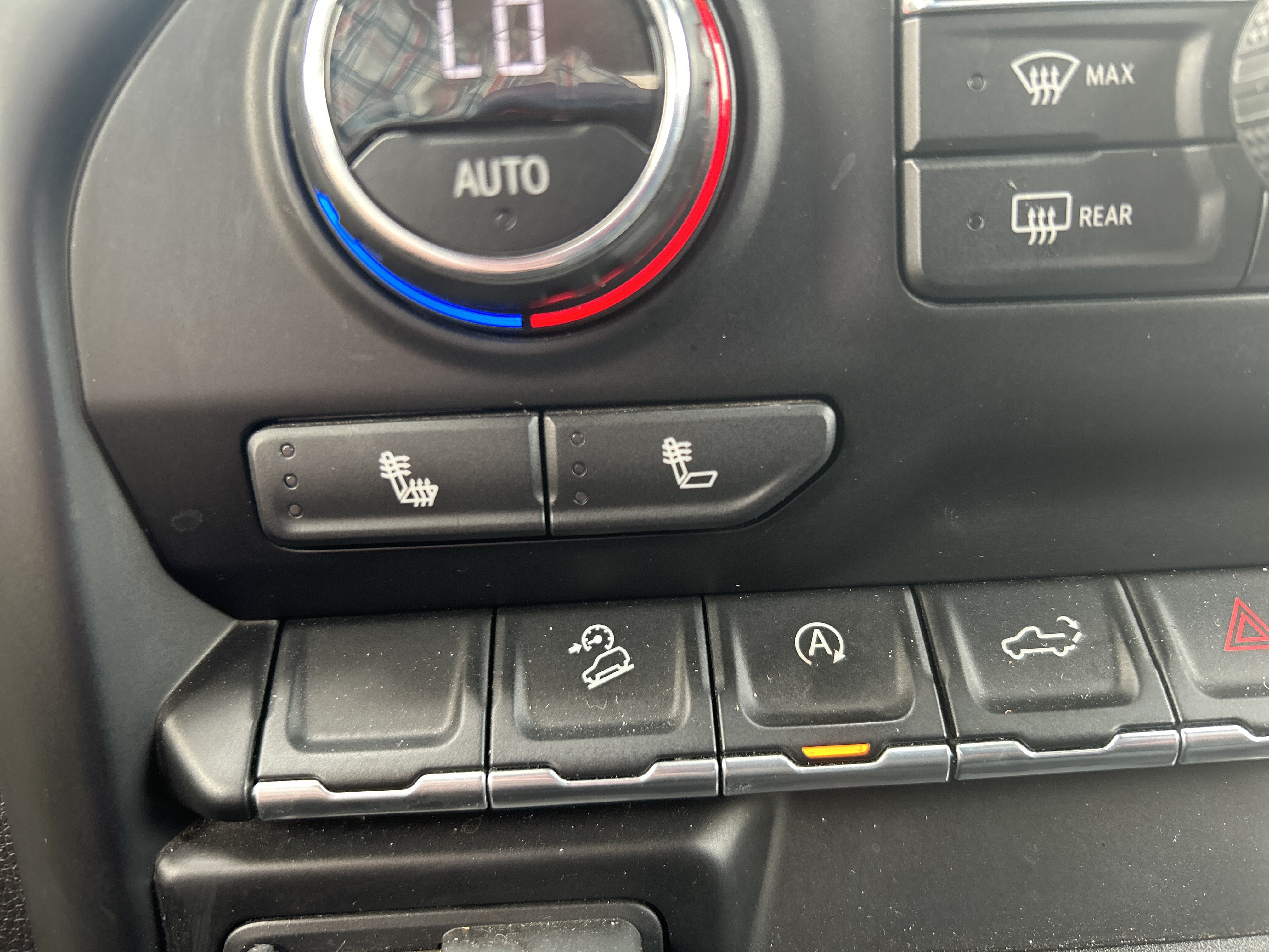 Used 2019 Chevrolet Silverado 1500 LT w/ All-Star Edition AWD/4WD image 29